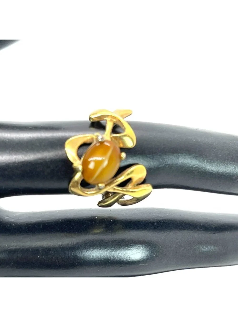 18KT HGE Tiger Eye Ring MCM Gold Plate 70s Open Loop Abstract Size 6.25 Vintage - Picture 5 of 11